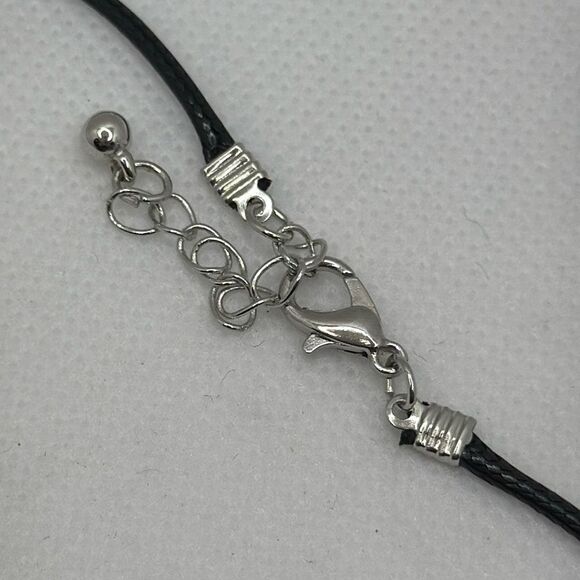 Brand New!! Clavicle necklace with 8 point star pendant and wax cord - Picture 3 of 4